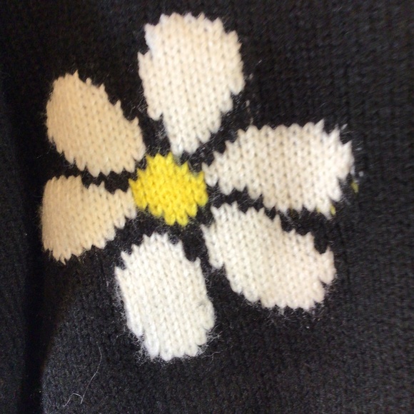 Rue 21 Large Black Daisy Distressed Sweater Grunge Y2K Indie Ripped Hem Crop Top - Picture 6 of 7